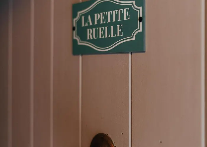 La Petite Ruelle Apartment *
